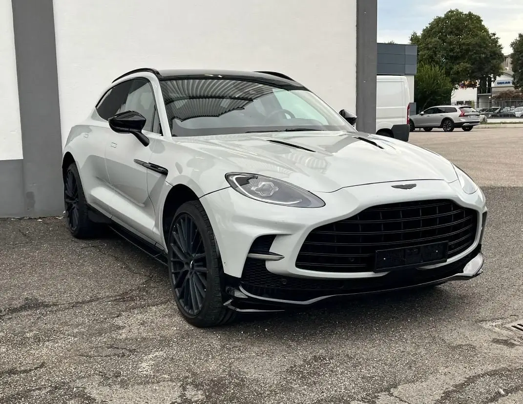 Aston Martin DBX 707 2026 — Marbella Luxury Car Rental, Marbella. The Aston Martin DBX 707 carries its 707 hp with the kind of composure that makes an SUV…