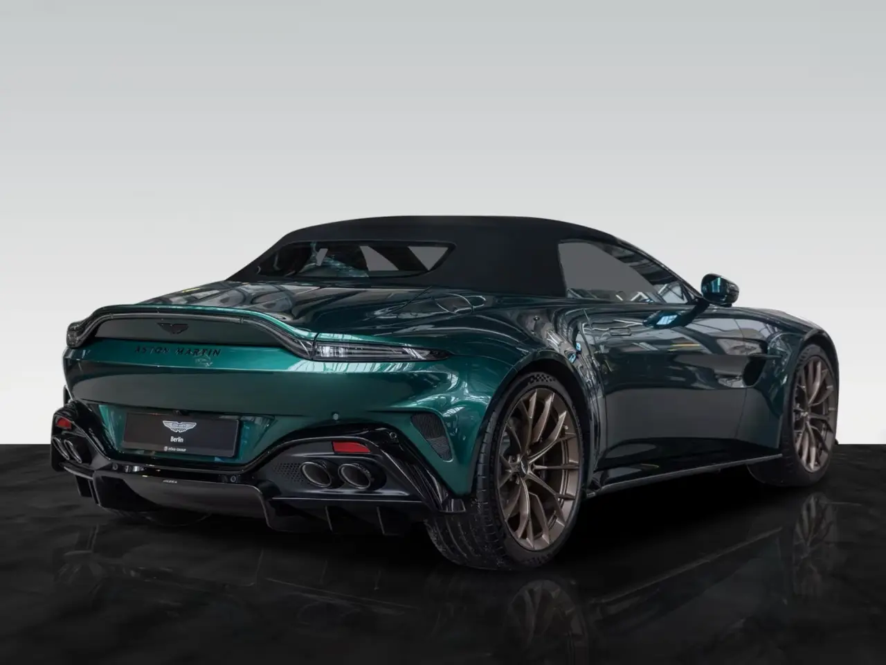 Aston Martin Vantage V8 Spider 2026, rear view — Marbella Luxury Car Rental, Marbella. The 2026 Aston Martin Vantage V8 Spider puts 665 hp through a chassis built for exactly…