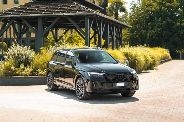 Audi Q7 50 TDI S-Line Edition 2025 — Marbella Luxury Car Rental, Marbella