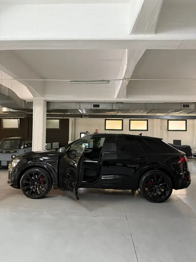 Audi Q8 2025 — Marbella Luxury Car Rental, Marbella