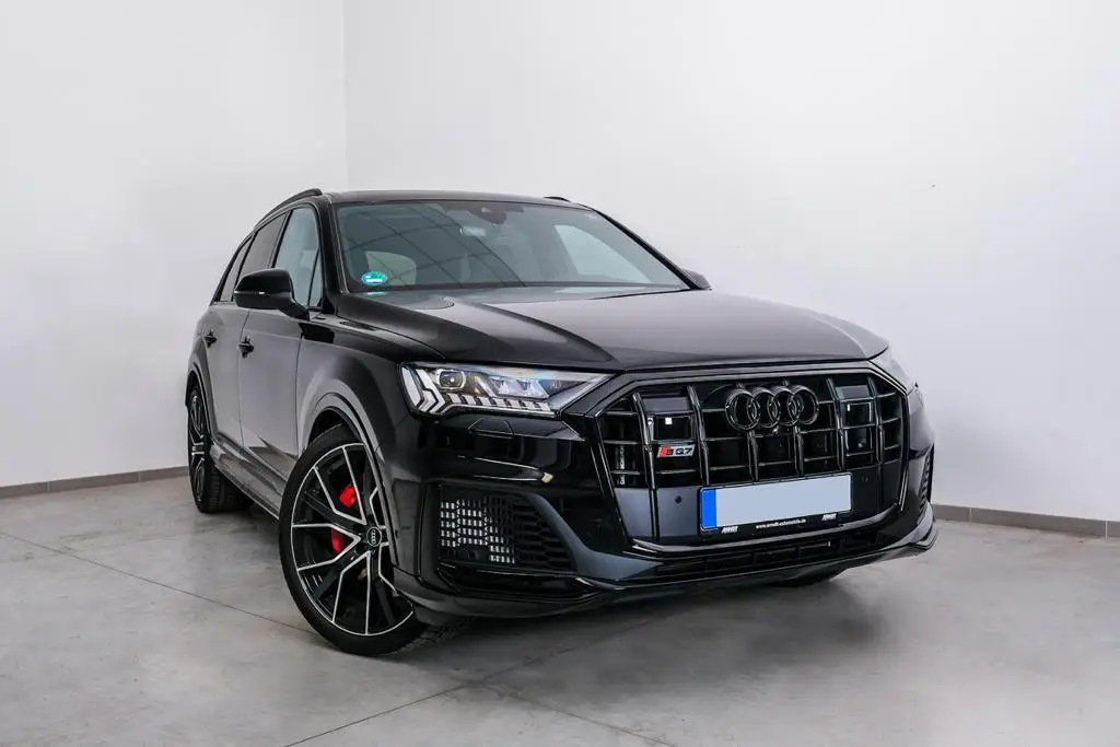 Audi SQ7 2025, interior — Marbella Luxury Car Rental, Marbella. The 2025 Audi SQ7 pairs a 507 hp V8 with genuine seven-seat capacity, which is not a…