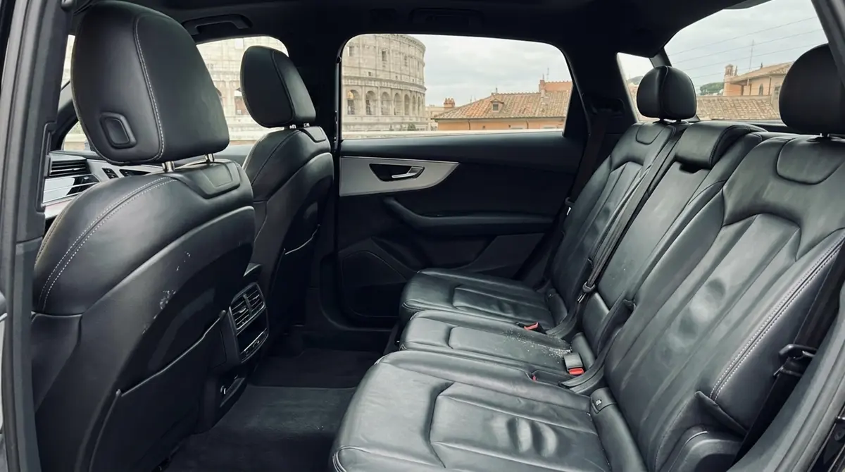 Audi SQ7 7seater 2023, interior — Marbella Luxury Car Rental, Marbella. The Audi SQ7 pairs the practicality of seven seats with a 530 hp V8 that pulls hard from…
