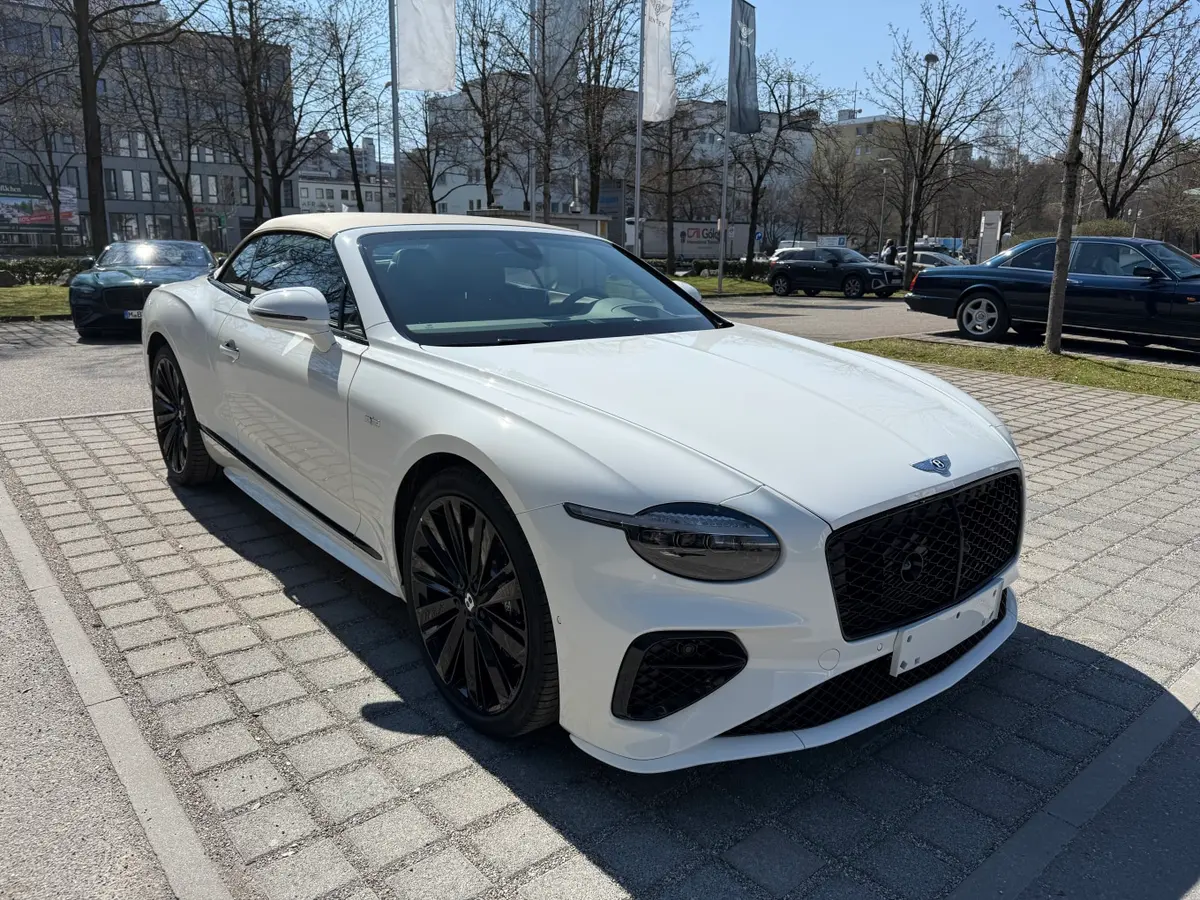 Bentley Continental GTC Speed 2025 — Marbella Luxury Car Rental, Marbella. The 2025 Bentley Continental GTC Speed pairs a 650 hp W12 with a soft-top roof and four…