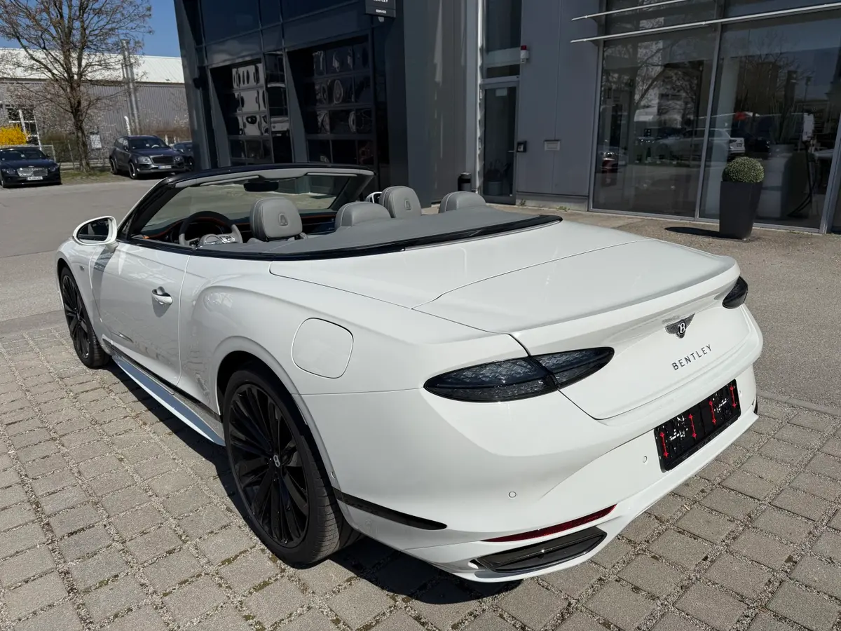 Bentley Continental GTC Speed 2025, side profile — Marbella Luxury Car Rental, Marbella. The 2025 Bentley Continental GTC Speed pairs a 650 hp W12 with a soft-top roof and four…