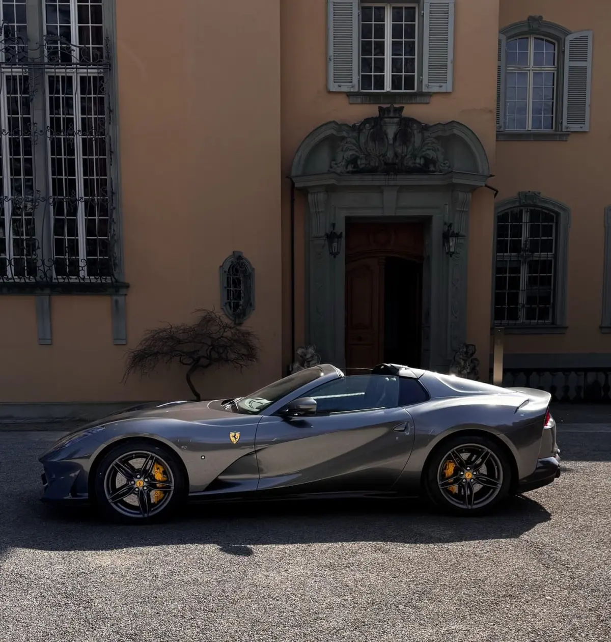 Ferrari 812 GTS 2024, exterior — Marbella Luxury Car Rental, Marbella. The Ferrari 812 GTS pairs an 800 hp naturally aspirated V12 with a folding hard top, a…