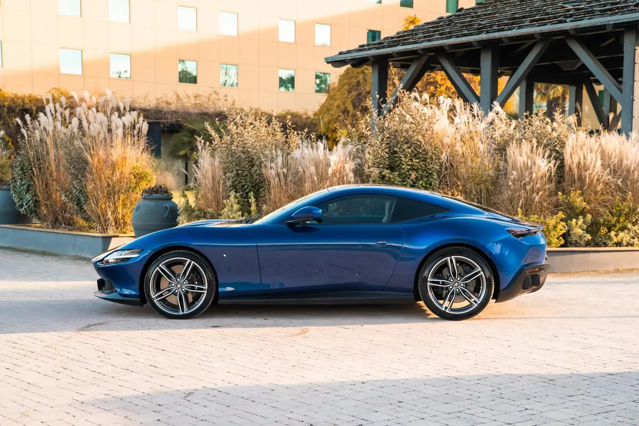 Ferrari Roma 2025, rear view — Marbella Luxury Car Rental, Marbella. The 2025 Ferrari Roma pairs a 620 hp V8 with a cabin built for four, a combination that…