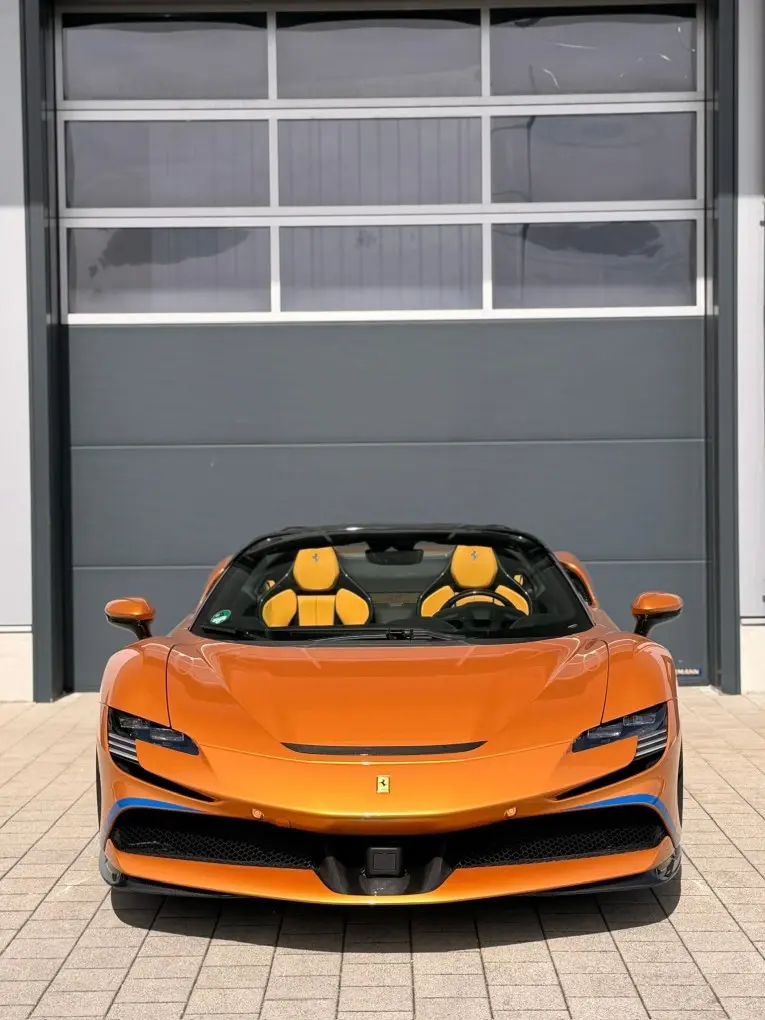 Ferrari SF90 Spider Tailor Made 2025, front view — Marbella Luxury Car Rental, Marbella. The Ferrari SF90 Spider Tailor Made pairs a plug-in hybrid V8 layout with 986 hp, making…