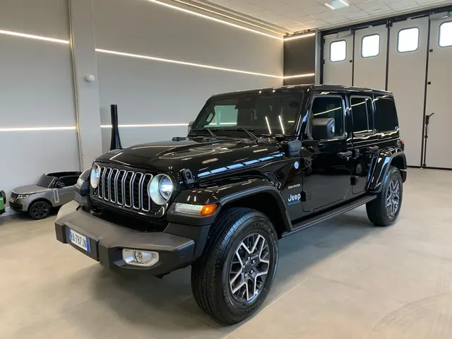 Jeep Wrangler 2025 — Marbella Luxury Car Rental, Marbella