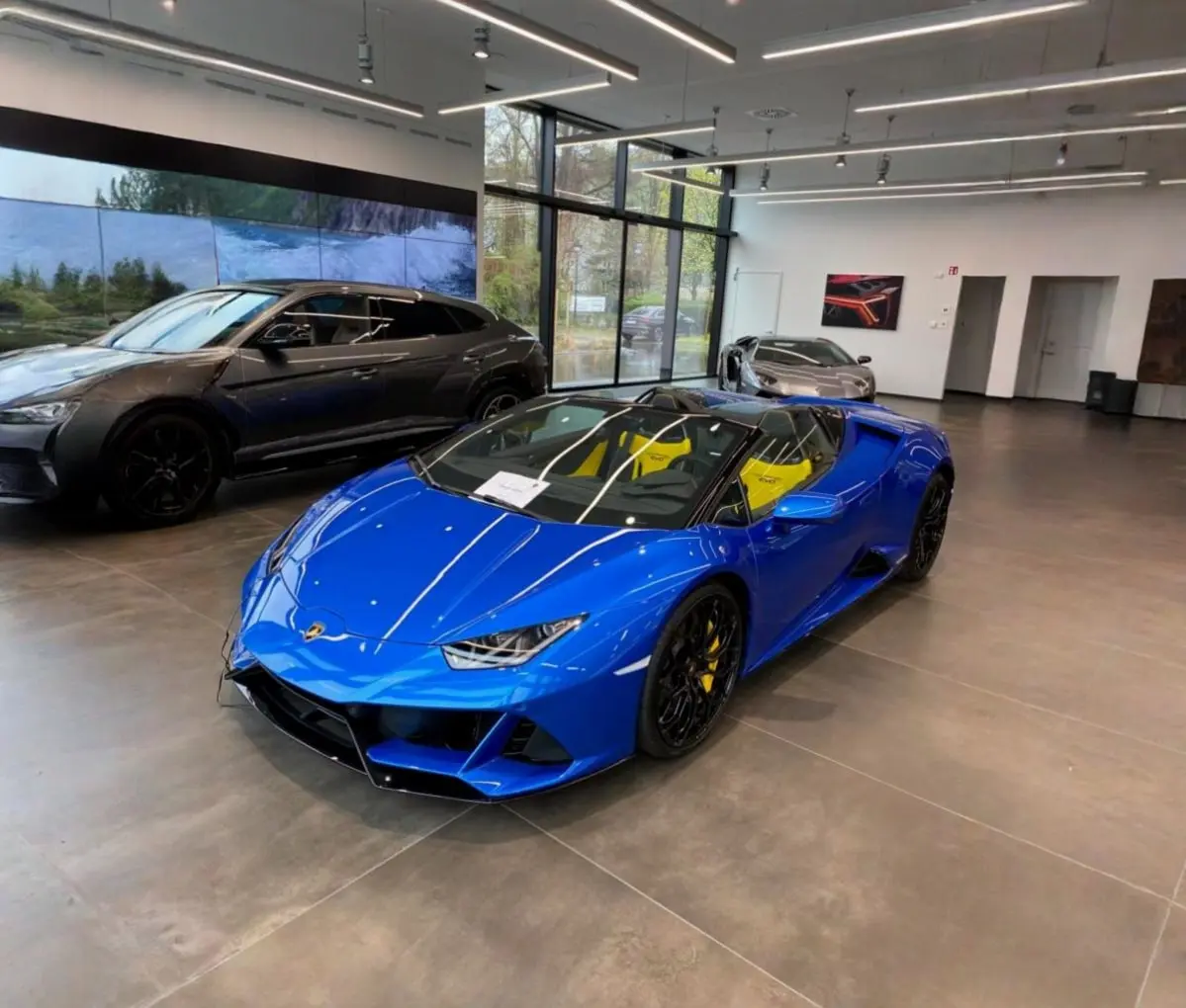 Lamborghini Huracan Evo Spyder 2022 — Marbella Luxury Car Rental, Marbella. The Lamborghini Huracan Evo Spyder pairs a 640 hp naturally-derived V10 with a folding…