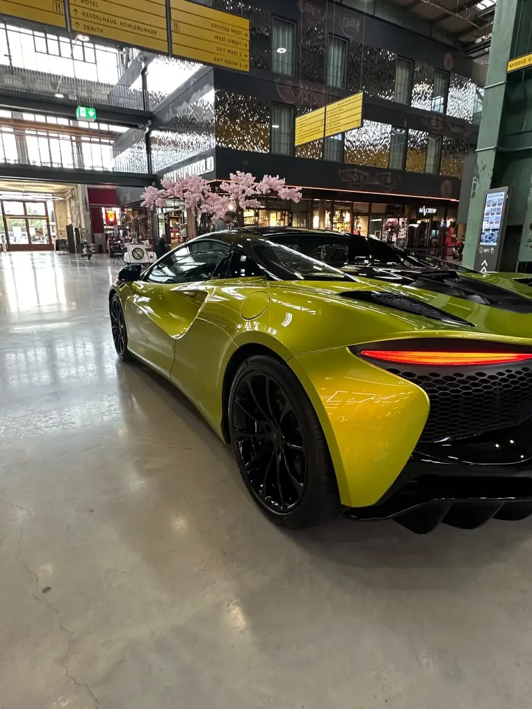 McLaren Artura Spider 2024, exterior — Marbella Luxury Car Rental, Marbella. The 2024 McLaren Artura Spider pairs a hybrid V6 architecture with 671 hp, a combination…