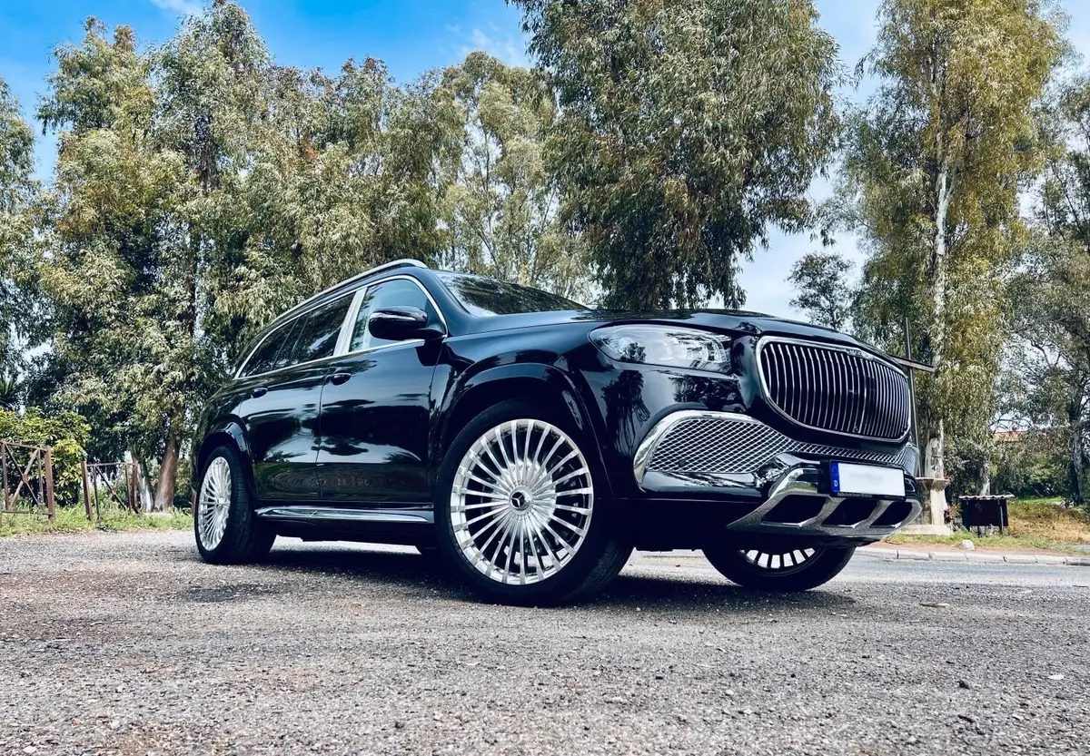 Mercedes Benz GLS Maybach 2022, exterior — Marbella Luxury Car Rental, Marbella. The Mercedes Benz GLS Maybach carries its 550 hp with the kind of restraint that defines…