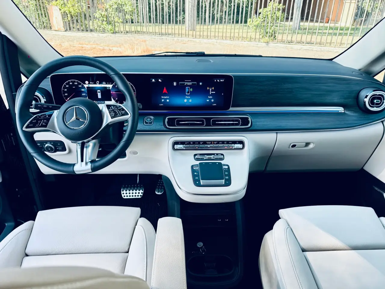 Mercedes Benz V300 4x4 XL VIP (Captain, 7 seat) 2025, rear view — Marbella Luxury Car Rental, Marbella. The Mercedes Benz V300 4x4 XL VIP is built for groups who need space without splitting…