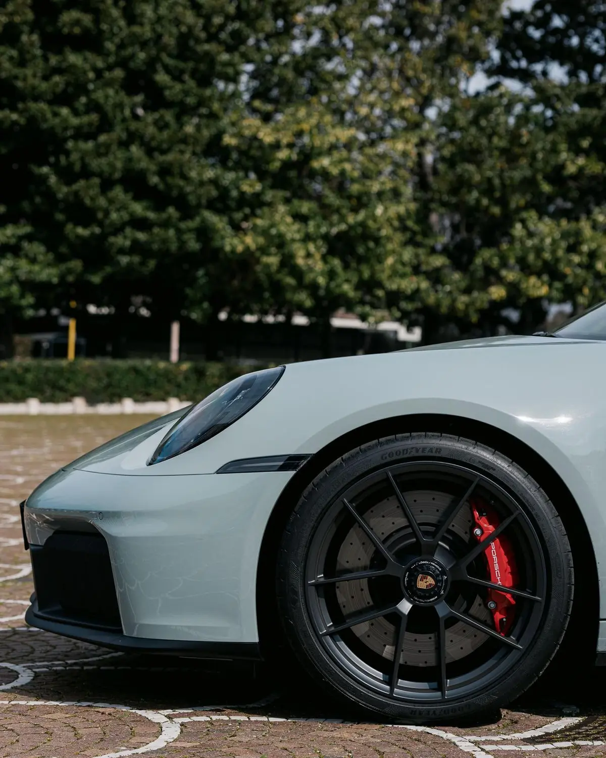 Porsche Carrera Spyder 992,2 GTS 2025, dashboard — Marbella Luxury Car Rental, Marbella. The 2025 Porsche Carrera Spyder 992.2 GTS pairs 541 hp with a four-seat cabin, an unusual…