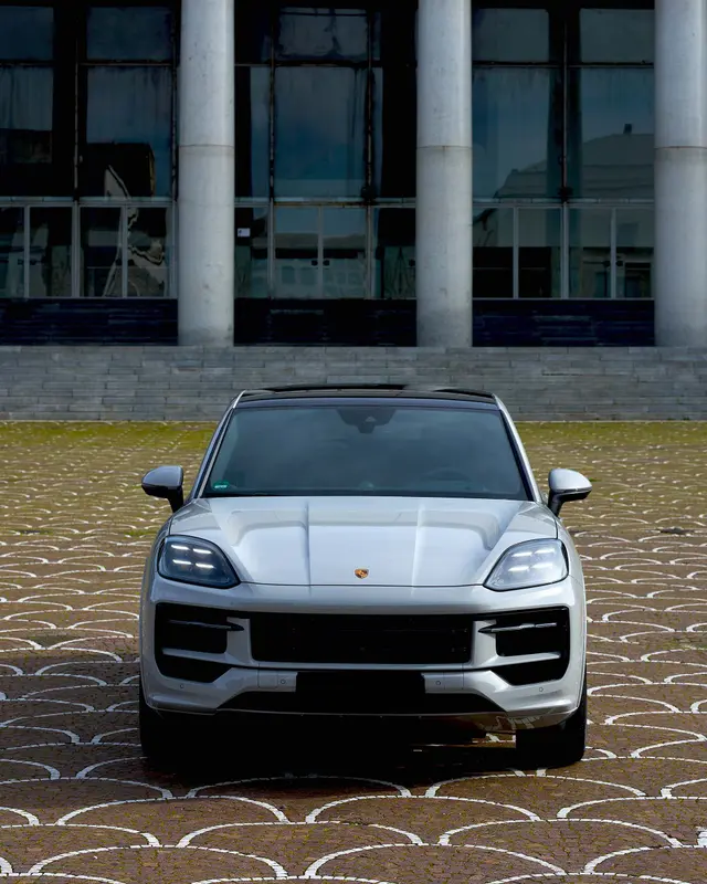 Porsche Cayenne 2025 — Marbella Luxury Car Rental, Marbella