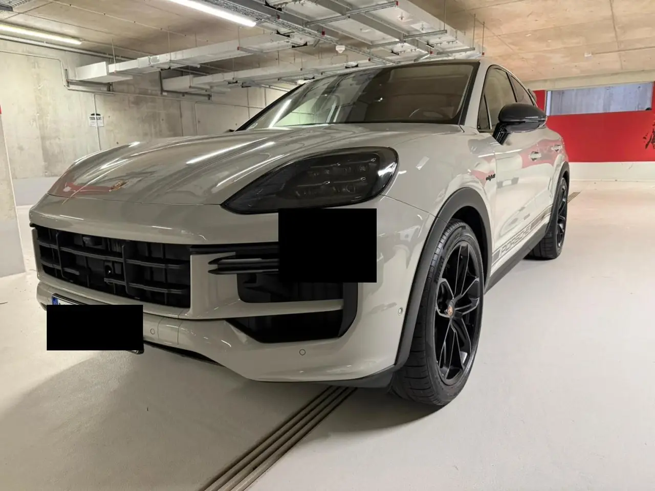 Porsche Cayenne Turbo E-Hybrid Coupé GT 2026 — Marbella Luxury Car Rental, Marbella. The 2026 Porsche Cayenne Turbo E-Hybrid Coupé GT carries 739 hp through a chassis that…