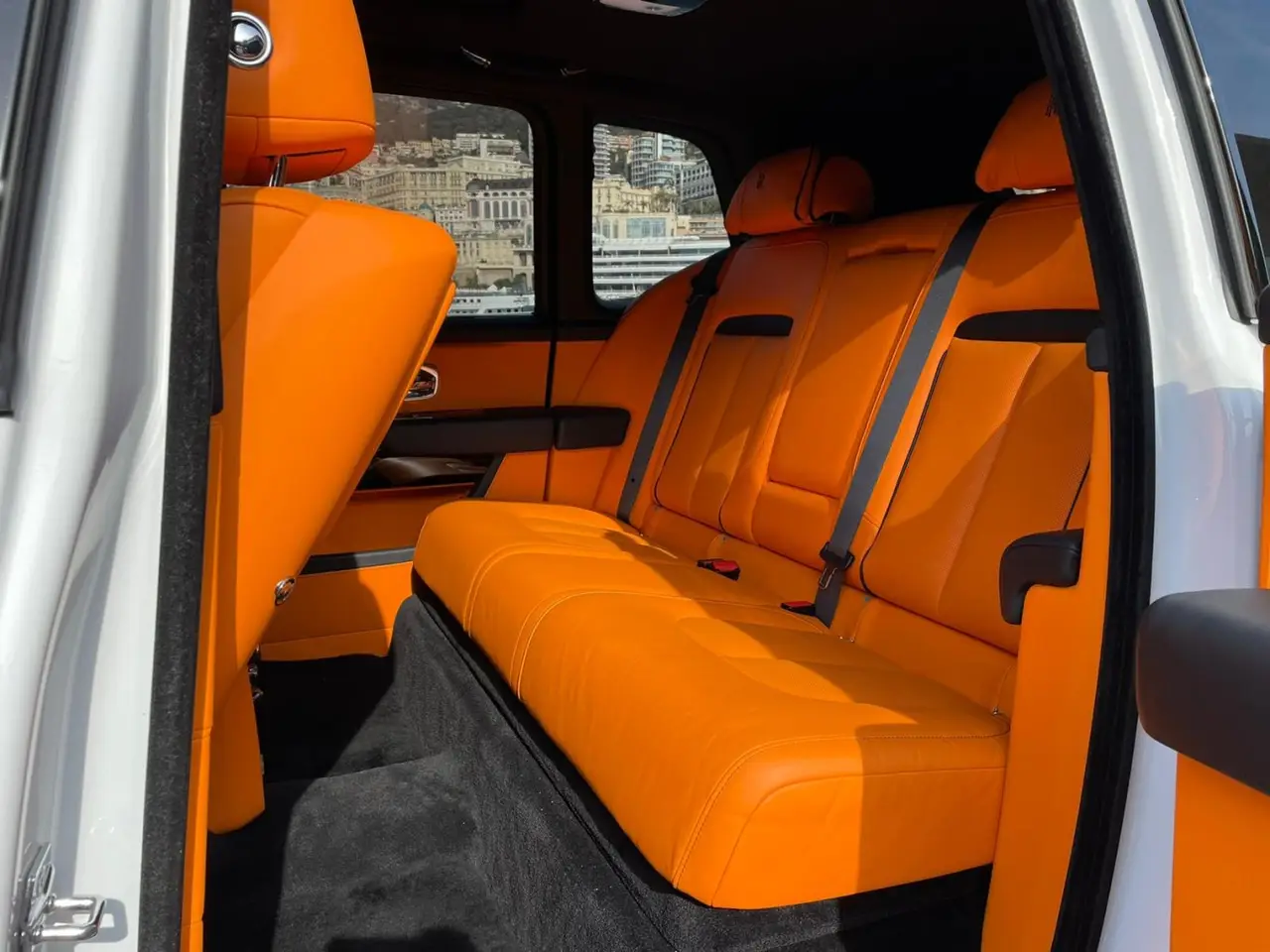 Rolls-Royce Cullinan 2022, front view — Marbella Luxury Car Rental, Marbella. The Rolls-Royce Cullinan carries its 563 hp with a kind of unbothered calm that suits…