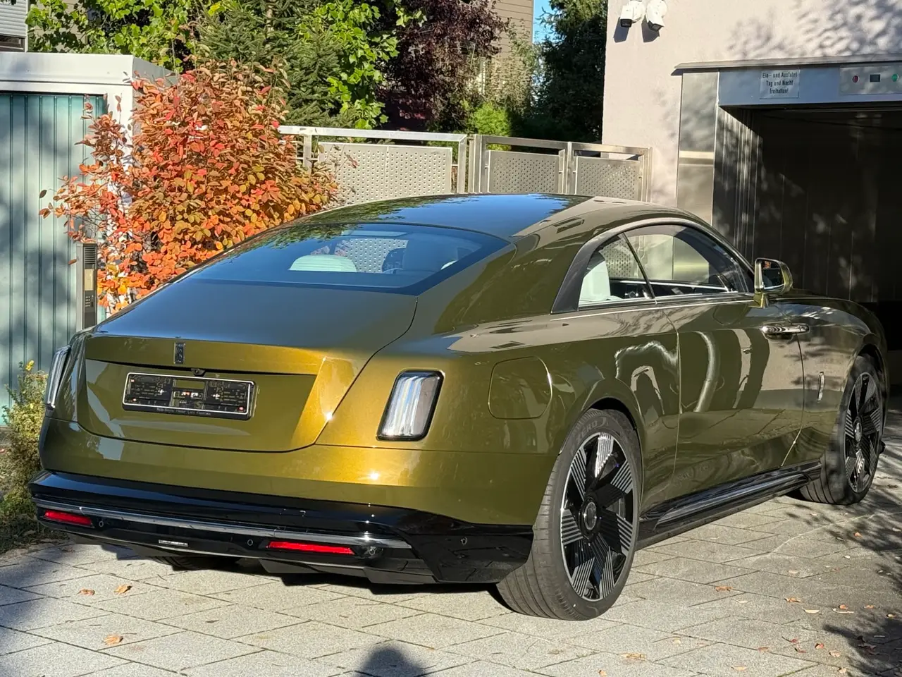 Rolls-Royce Spectre 2024, exterior — Marbella Luxury Car Rental, Marbella. The Rolls-Royce Spectre is Rolls-Royce's electric grand tourer, and the 584 hp beneath…