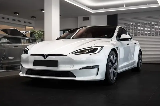 Tesla Model S Plaid 2025 — Marbella Luxury Car Rental, Marbella